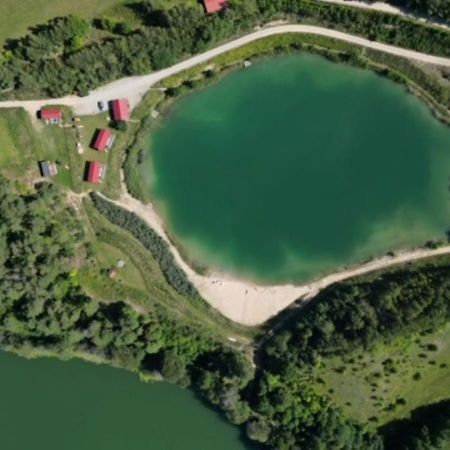 Miedzy Wodami - Domki Na Mazurach Mikołajki Eksteriør bilde